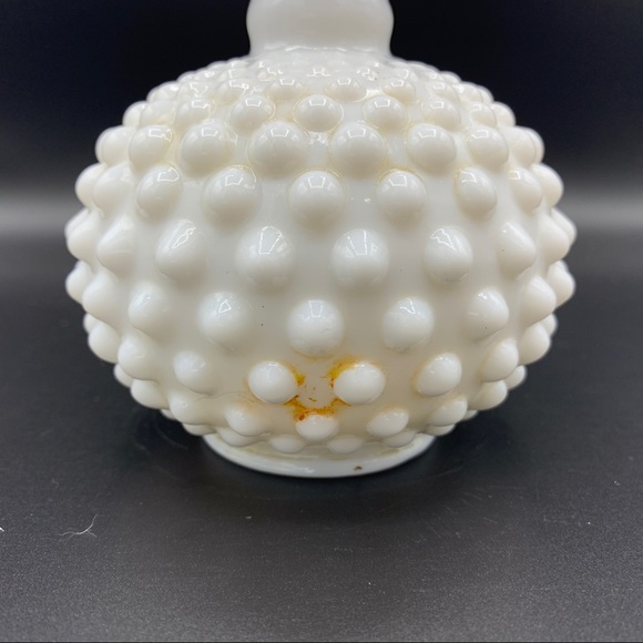 Vintage Fenton Milk Glass Hobnail Perfume or potion Bottle - Picture 6 of 8